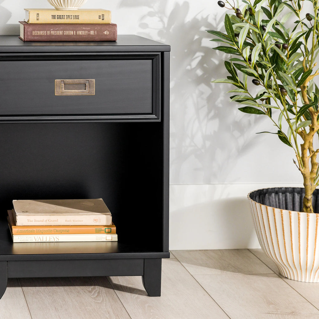 18" Solid Wood 1-Drawer Nightstand D11610