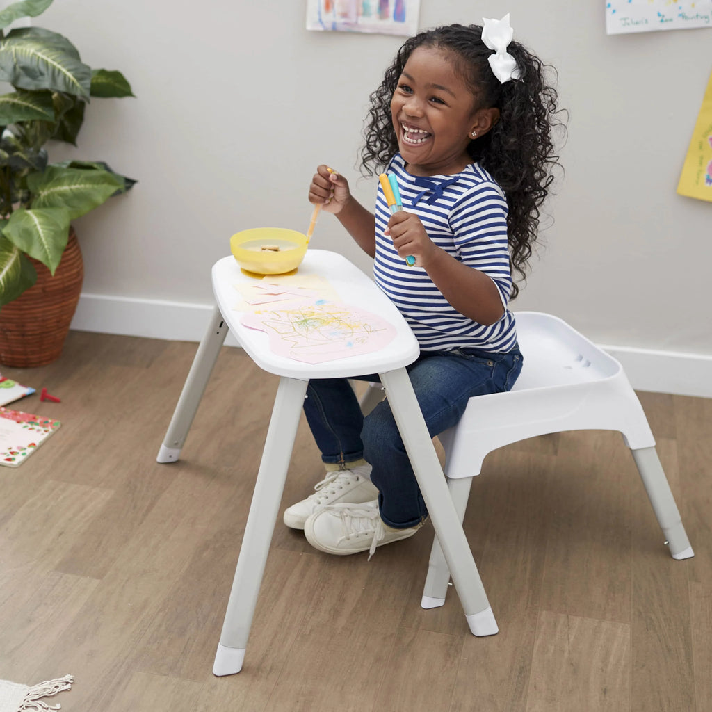 Rotating High Chair W1704